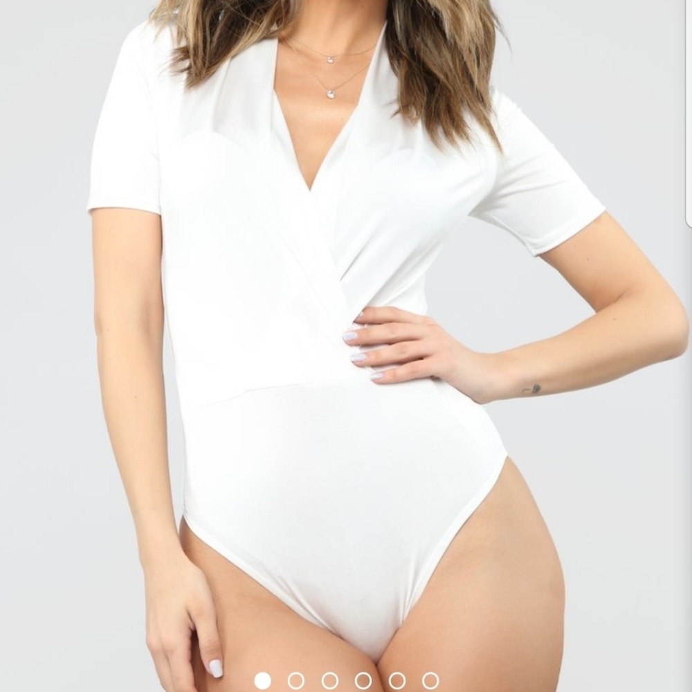 Girls like you bodysuit by Fashionnova